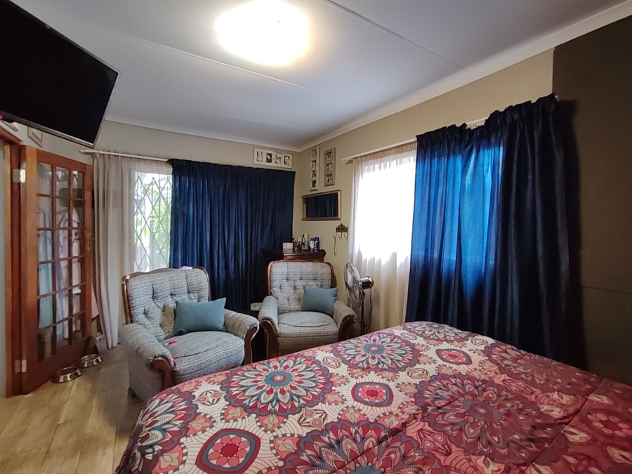 5 Bedroom Property for Sale in Stilfontein Ext 4 North West